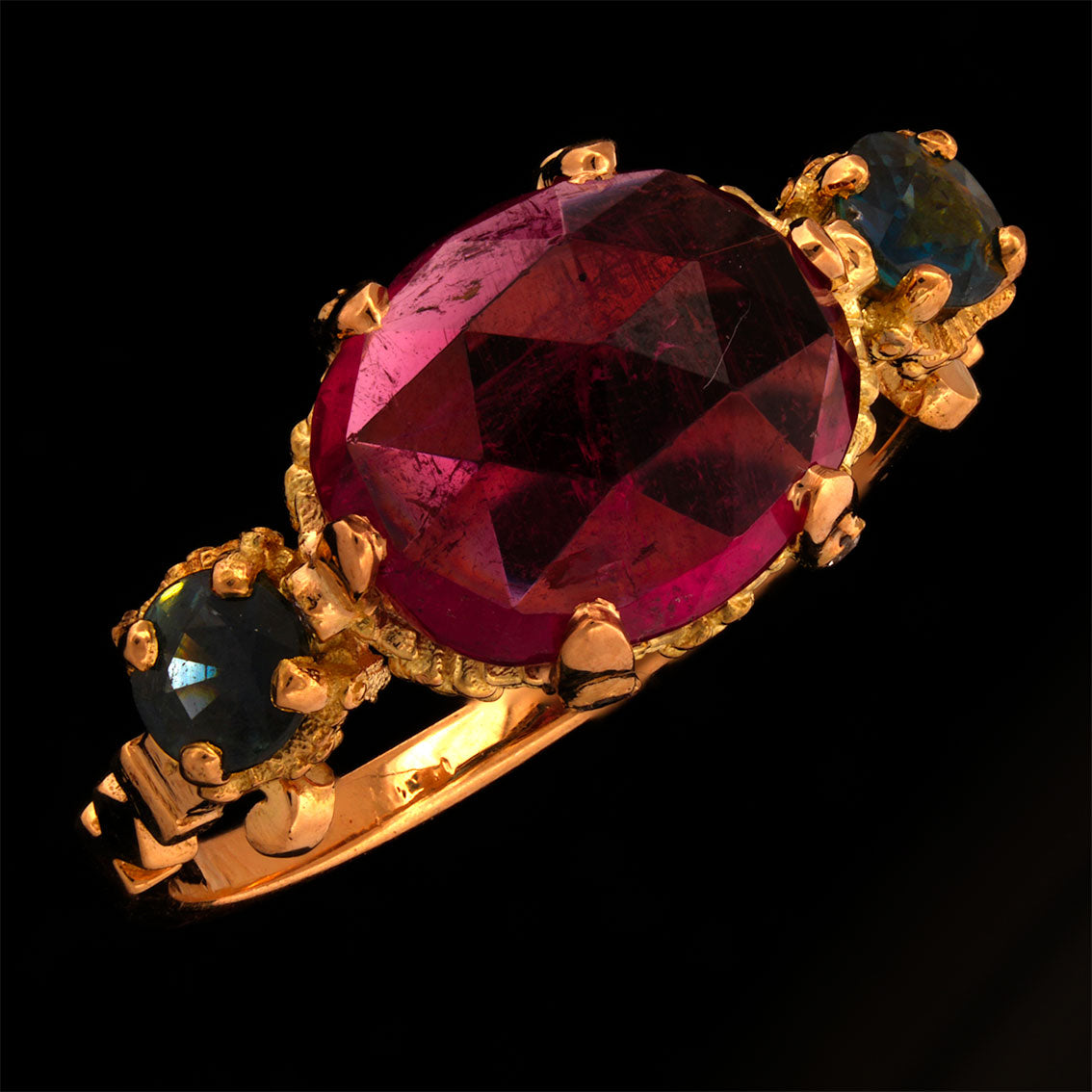 RADIANT ELEGANCE RING